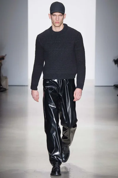 Look 27